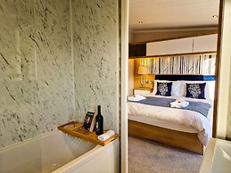 Hotchkin Lodge