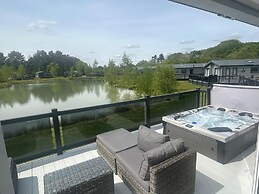 Hotchkin Lodge