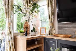 3 Bedroom Luxury Caravan
