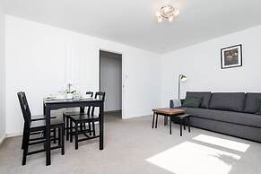 2 Bedroom Flat - Free Parking