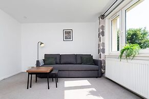 2 Bedroom Flat - Free Parking