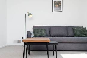 2 Bedroom Flat - Free Parking