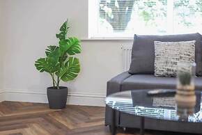 3bedroom House - Free Parking