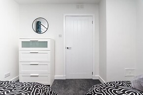 2bed House-free Parking