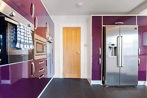 2bed House-free Parking