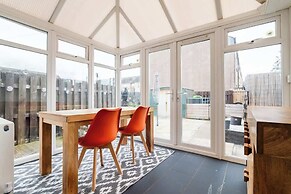 2bed House-free Parking
