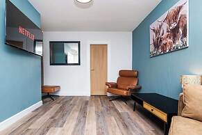 2bed House-free Parking