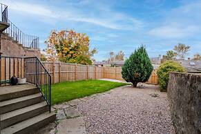3 Bedroom Stylish Ground Floor Flat