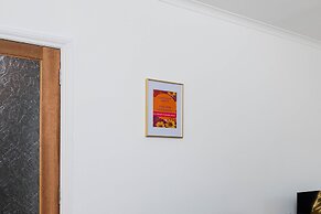 Spacious 3 BED House With Parking