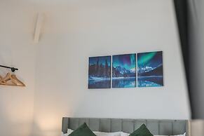 3 Bedroom House With Free Parking
