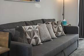 3 Bedroom House With Free Parking