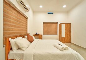 Ashtamudi Lake Villa by VOYE HOMES