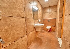 Ashtamudi Lake Villa by VOYE HOMES