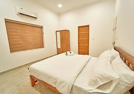 Ashtamudi Lake Villa by VOYE HOMES