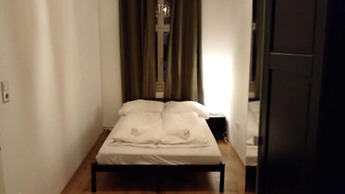 Bright 2BR Stay Close to Stadthalle