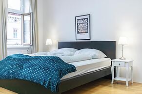 Budget 2BR Apt Near Wiener Stadthalle