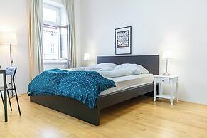 Budget 2BR Apt Near Wiener Stadthalle