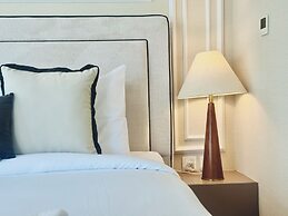 Venduras Sleek 1BR Near Burj Khalifa