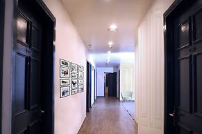 Hotel Red Chilly Pitampura