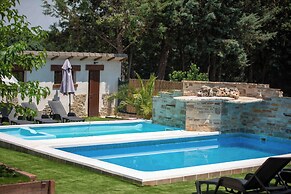 FINCA AVELLANEDA