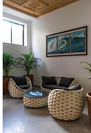Dar Makai Surf Hotel