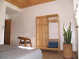 Dar Makai Surf Hotel