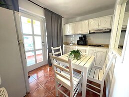 MINI BEACH STUDIOS