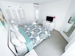 MINI BEACH STUDIOS