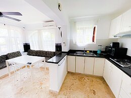 MINI BEACH STUDIOS