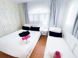 MINI BEACH STUDIOS