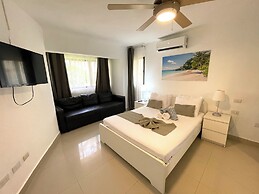 MINI BEACH STUDIOS