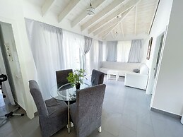 MINI BEACH STUDIOS