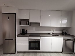La Petite For t Seaview Flat in Marbella