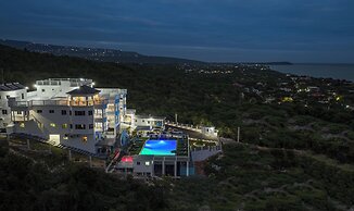 Majestic Heights Bed & Breakfast