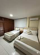 HOTEL LADYMAR