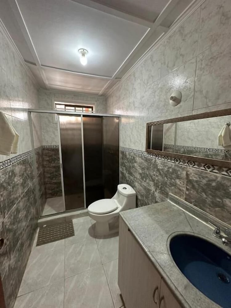 HOTEL LADYMAR