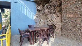 Hillshades Comfy Rooms