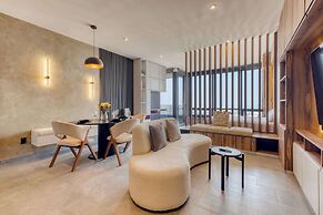 Luxury Studio - Revolution Monument View - Pool
