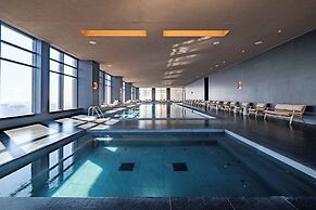 Luxury Studio - Pool - Revolution Monument View