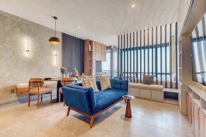 Luxury Studio - Revolution Monument View - Gym