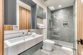 Luxury Studio - Revolution Monument View - Gym