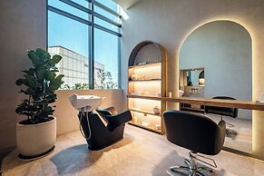 Studio Overlooking the Revolution Monument