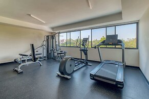 Luxury 2 BR Condo - Rooftop Pool With City View