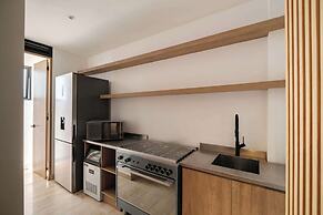 Centric 2 BR Condo - Gym - Open Air Cinema