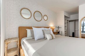 Centric 2 BR Condo - Gym - Open Air Cinema