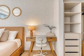 Centric 2 BR Condo - Gym - Open Air Cinema