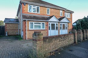Isher 3 Bedroom 2 Bath Hse with Parking