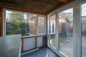 Isher 3 Bedroom 2 Bath Hse with Parking