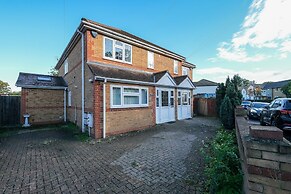 Isher 3 Bedroom 2 Bath Hse with Parking