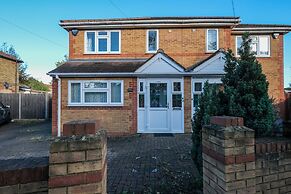 Isher 3 Bedroom 2 Bath Hse with Parking